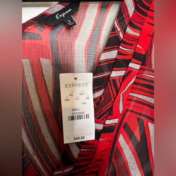 🌹NWT! Express Red Sheer Blouse - Picture 12 of 16